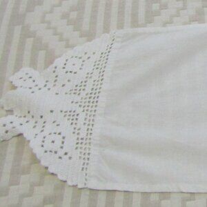 Vintage Handmade Table Runner Dresser Scarf Crochet Ends 28 x 9" Cottage Core